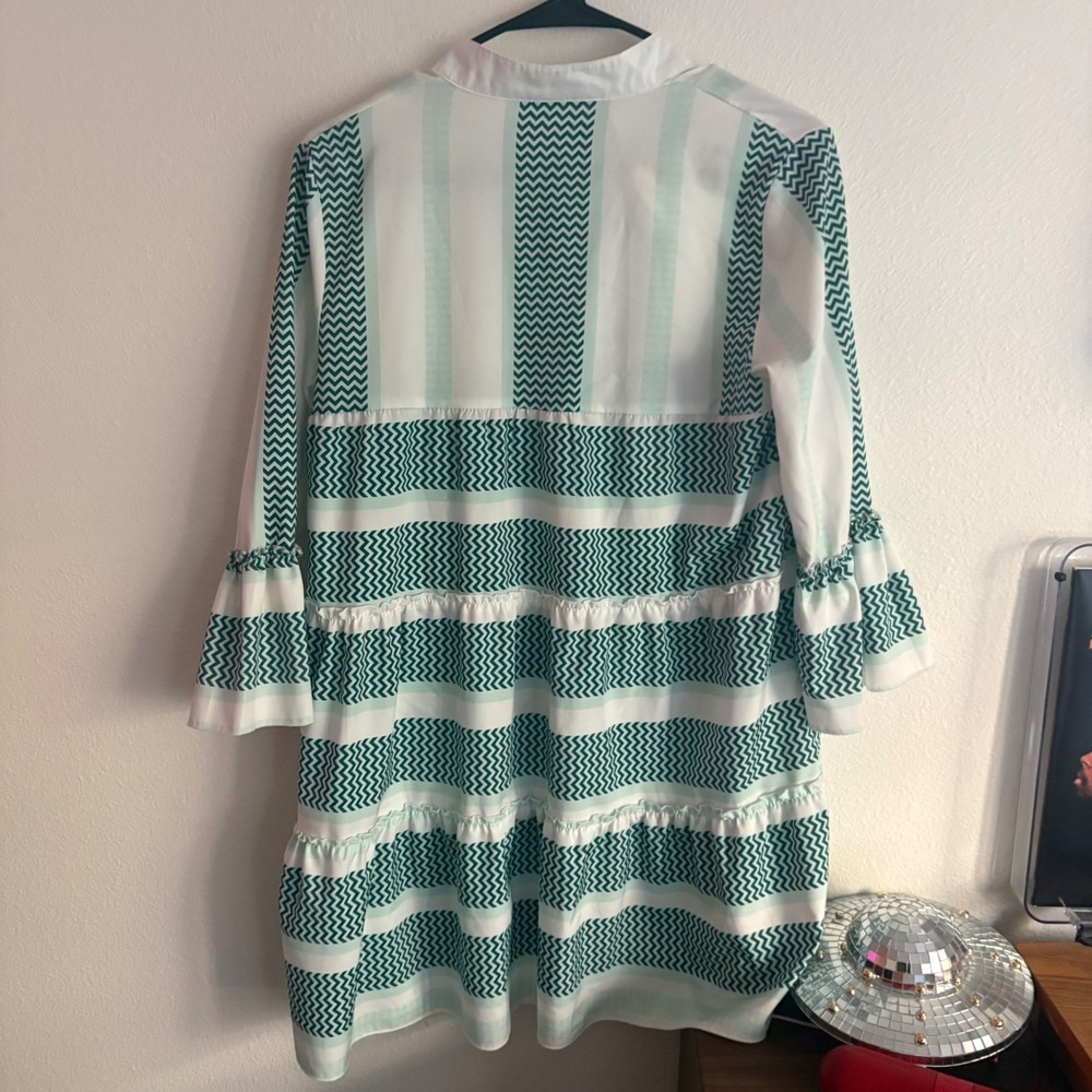 Green White Chevron Striped Tassel Tunic Dress Tiered Ruffle Bell Sleeve Mini - Picture 6 of 6